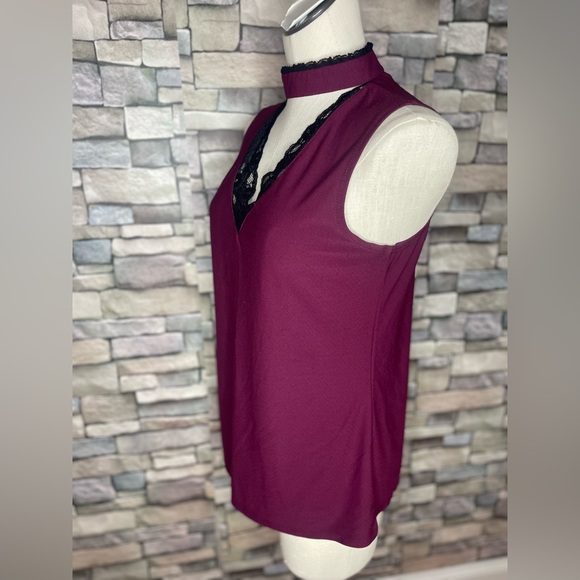 tempted hearts beautiful maroon tank top with black lace neck & choker collar - Picture 8 of 12